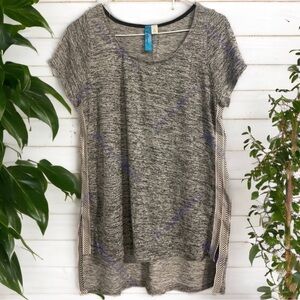 Buttons Women's Short Sleeve High-Low Top Made in USA Size Small EUC!